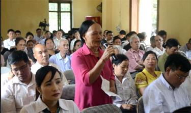 Cử tri huyện Trấn Yên kiến nghị với tỉnh quan tâm đầu tư xây dựng cơ sở hạ tầng phục vụ đời sống nhân dân.