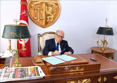 Tổng thống Tunisia Beji Caid Essebsi ký sắc lệnh về tổng tuyển cử ngày 5/7.