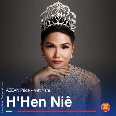 H'Hen Niê làm nên lịch sử khi lọt top 5 Miss Universe 2018.