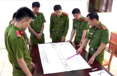 Ban chuyên án Phòng Cảnh sát điều tra tội phạm về ma túy, Công đăng nhập dafabet họp bàn phương án đấu tranh bắt giữ tội phạm.