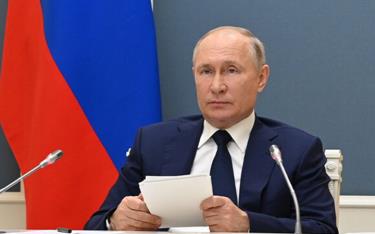 Tổng thống Nga V. Putin ký phê duyệt Chiến lược An ninh quốc gia mới và văn bản có hiệu lực từ ngày 2/7.