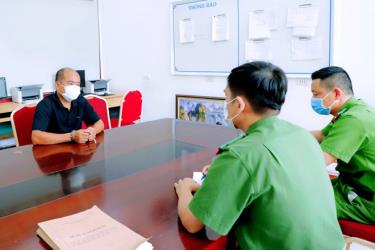 Đối tượng Vinh tại cơ quan công an.