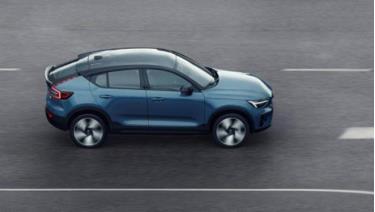 Crossover điện đầu tiên của Volvo - Volvo C40 Recharge có giá khởi điểm từ 1,35 tỷ đồng.