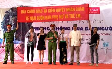 Nhiều thông điệp ý nghĩa về phòng, chống mua bán người được truyền tải tại sự kiện truyền thông này.