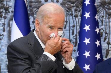 Tổng thống Mỹ Joe Biden có dấu hiệu bị sổ mũi trong chuyến thăm Israel ngày 14/7/2022. Ảnh tư liệu: AFP/TTXVN