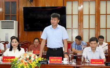 Chủ tịch UBND tỉnh Yên Bải phát biểu kết luận tại buổi làm việc.
