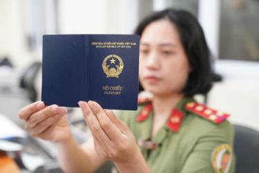 Luật sửa đổi, bổ sung Luật Xuất cảnh, nhập cảnh của công dân Việt Nam và Luật Nhập cảnh, xuất cảnh, quá cảnh, cư trú của người nước ngoài tại Việt Nam cũng đã bỏ yêu cầu hộ chiếu phải còn thời hạn 6 tháng.