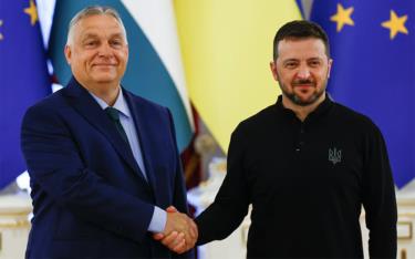 Tổng thống Ukraine Volodymir Zelensky trong cuộc gặp Thủ tướng Hungary Viktor Orban tại Kiev, ngày 2/7.