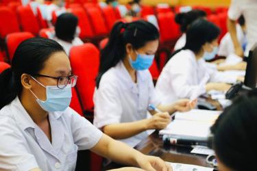 Lần đầu tiên Đại học Y Hà Nội áp dụng tuyển thẳng với học sinh giỏi quốc gia các môn Văn, Sử, Địa.