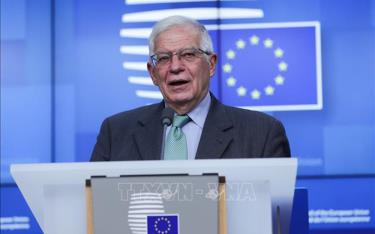 Đại diện cấp cao của EU về chính sách an ninh và đối ngoại Josep Borrell phát biểu họp báo tại Brussels, Bỉ.