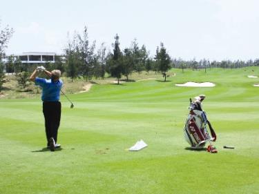 Các dự án sân golf mới không được lợi dụng kinh doanh bất động sản. 
