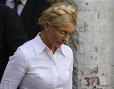 Bà Yulia Tymoshenko đến toà án ở Kiev ngày hôm 5/8