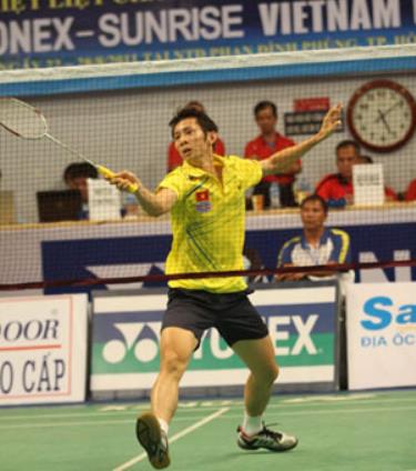 Nguyễn Tiến Minh đang thi đấu trận chung kết.