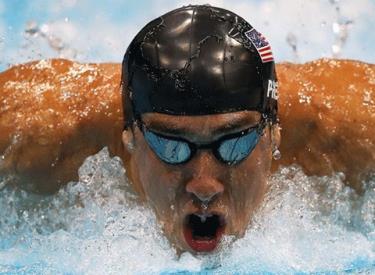 Michael Phelps trở thành huyền thoại của thể thao thế giới ở tuổi 27.
