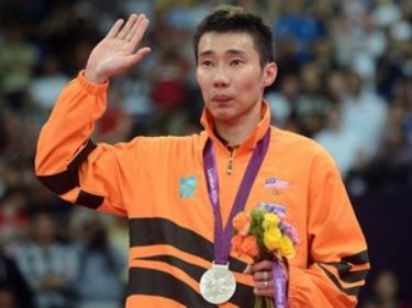Lee Chong Wei chia tay London với chiếc HCB.