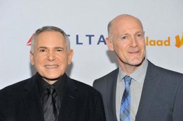 Craig Zadan (trái) và Neil Meron là những người sản xuất lễ trao giải Oscar 2013.