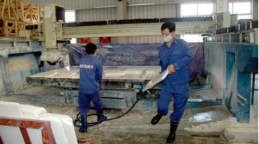 Khai thác chế biến đá của Công ty TNHH R.K tại Lục Yên
