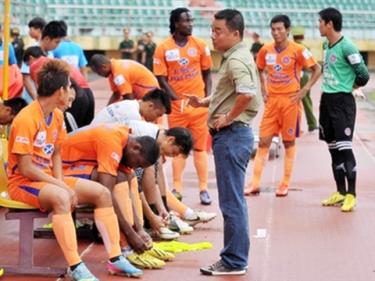 Một mùa giải quá thất vọng với thầy trò HLV Trần Tiến Đại.