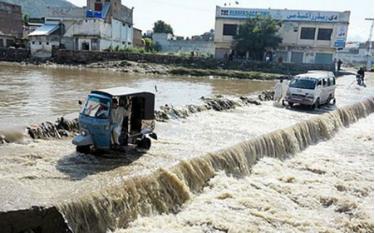 Lũ lụt ảnh hưởng lớn cho người dân Pakistan.