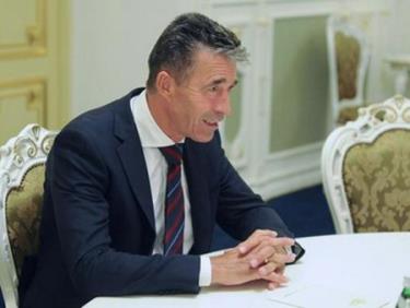 Tổng thư ký NATO ở thăm Ukraine.