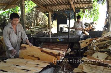 Nhờ các chính sách hỗ trợ của Nhà nước, các hộ dân trên địa bàn xã Ngọc Chấn đã mở rộng nhiều ngành nghề phi nông nghiệp.