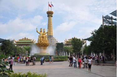 Những tour du lịch có di tích đẹp với phong cảnh thơ mộng đang được nhiều gia đình lựa chọn. Ảnh minh họa