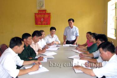 Duy trì giao ban hàng tuần giúp cán bộ xã Tân Lĩnh nêu cao tinh thần trách nhiệm phục vụ nhân dân.
