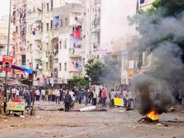 Xung đột cộng đồng tại bang Gujarat.