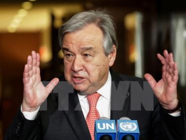 Cựu Thủ tướng Bồ Đào Nha Antonio Guterres trả lời phỏng vấn báo chí tại trụ sở Liên hợp quốc ở New York (Mỹ) ngày 12/4 vừa qua.
