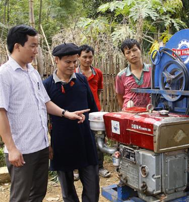 Những năm qua, nhờ sự hỗ trợ sản xuất của Nhà nước, đồng bào dân tộc thiểu số ở xã Tân Hương đã có nhiều cố gắng nâng cao năng suất lao động, mang lại hiệu quả phát triển kinh tế địa phương.