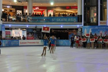 Đoàn Việt Nam tham dự lễ khai mạc Giải trượt băng Châu Á Skate Asia 2016.
