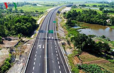 Tuyến cao tốc Đà Nẵng- Quảng Ngãi dài gần 140km.