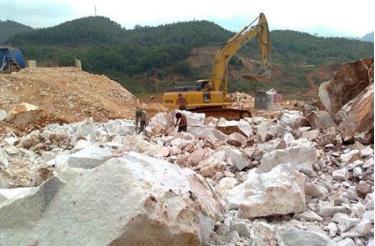 Mỏ đá hoa trắng Nà Kèn tại xã Lâm Thượng và xã Khai Trung, huyện Lục Yên. (Ảnh minh họa)