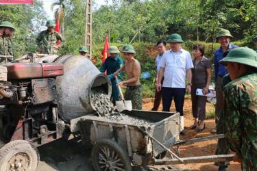 Các địa phương trong huyện sôi nổi tổ chức các phong trào thi đua để phát hiện, bồi dưỡng quần chúng ưu tú cho Đảng.