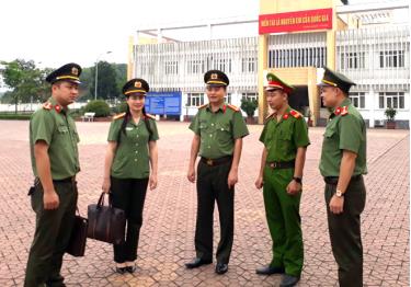 Ban Giám đốc Công an tỉnh và lãnh đạo Phòng An ninh chính trị nội bộ tổ chức các đoàn kiểm tra công tác chuẩn bị, phân công lực lượng bảo đảm an ninh trật tự tại các điểm thi trên địa bàn toàn tỉnh trong chiều 8/8.