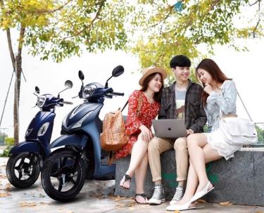 Xe tay ga 50cc thiết kế thời trang, nhiều tính năng hiện đại.