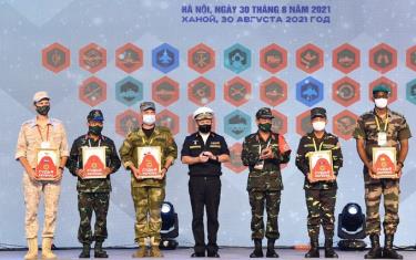 Đại diện các đội tuyển tham dự Army Games 2021 tại Việt Nam.