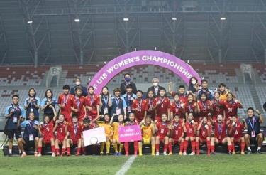 Đội tuyển nữ U18 Việt Nam giành chức Á quân Giải vô địch Bóng đá nữ U18 Đông Nam Á 2022. Ảnh: VFF