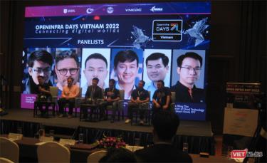 Các diễn giả trong phần giao lưu tại sự kiện OpenInfra Days Vietnam 2022.