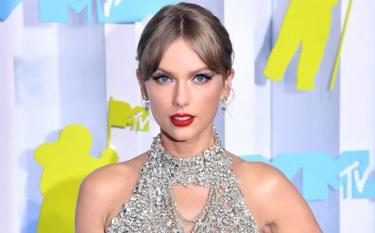 Taylor Swift công bố phát hành album mới sau khi giành chiến thắng tại VMAs 2022.