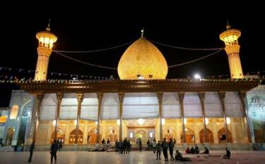 Lực lượng an ninh Iran có mặt tại đền thờ Shah Cheragh sau khi xảy ra vụ nổ súng