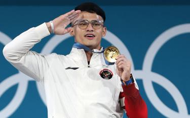 Juniansyah giành HCV và thiết lập kỷ lục Olympic.