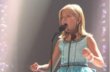 Jackie Evancho trong đêm bán kết 