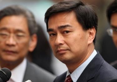 Thủ tướng Abhisit tuyên bố sẵn sàng đám phán với Puea Thai.