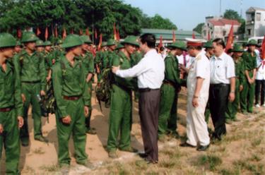 Tân binh nhập ngũ đợt I - 2010 của huyện Văn Yên.
