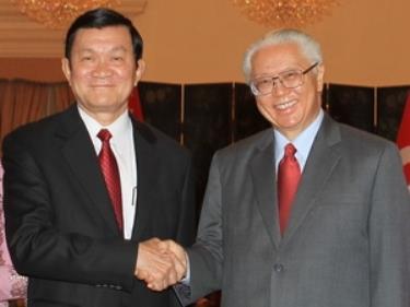 Tổng thống Tony Tan Keng Yam đón Chủ tịch nước Trương Tấn Sang.