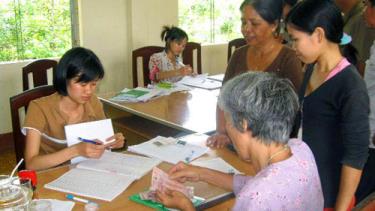 Tăng mức tín dụng cho khu vực nông nghiệp, nông thôn với lãi suất thấp là một nội dung được phiên họp đề cập