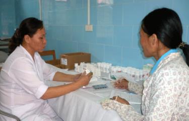 Trên 700 bệnh nhân nhiễm HIV/AIDS được điều trị.