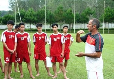 Thầy trò HLV Guilluame có nhiều khả năng vô địch U19 Đông Nam Á