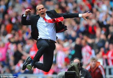Di Canio vừa trở thành ông thầy đầu tiên bị sa thải ở Premier League mùa này
